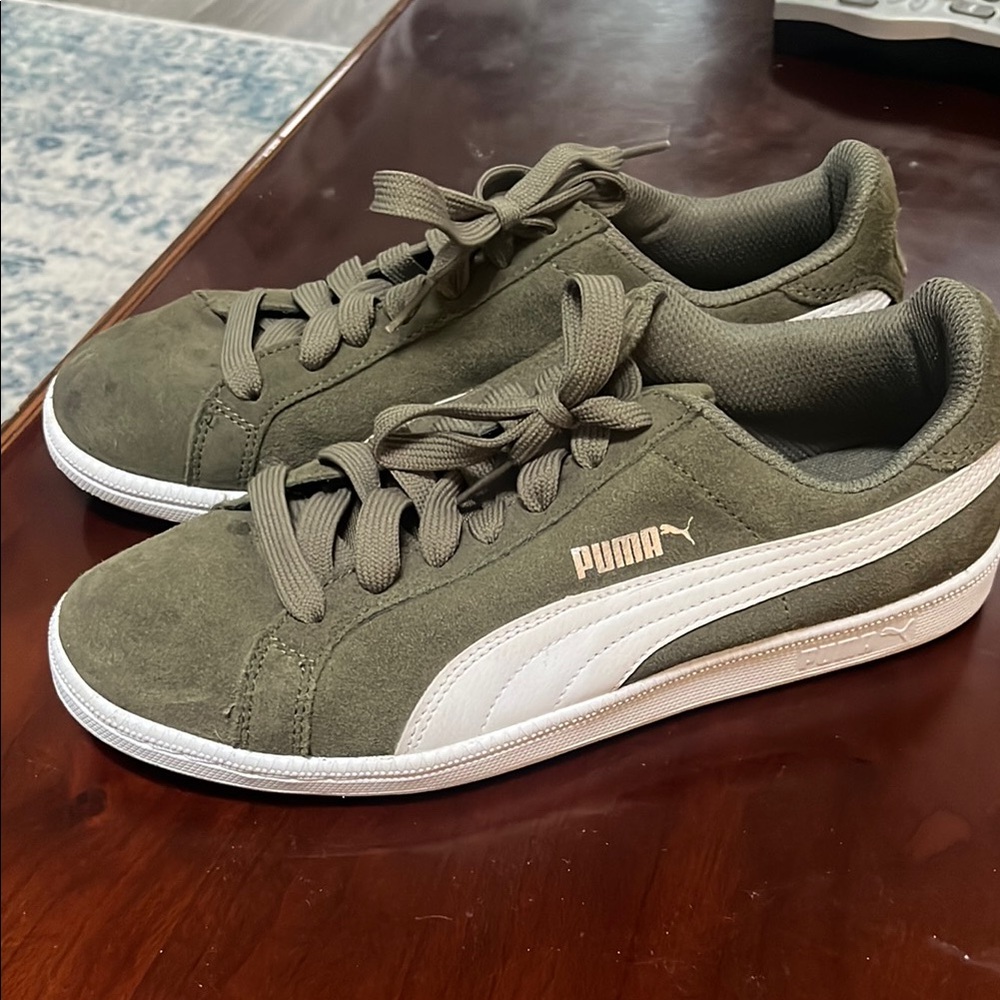 Puma Green Suede Sneakers Low-Top Minimalist